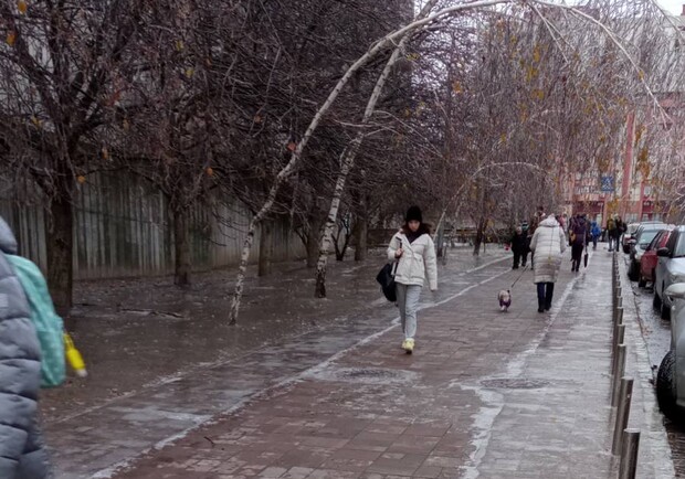 В Киеве заработали тротуары которые растапливают снег и лед - фото: Facebook