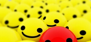 Городской этикет: в Киеве улыбаются незнакомцам, кричат в маршрутках и едят сало вилками