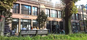 Стало известно, почему на Крещатике закрыли магазин Zara