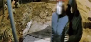 В Днепре грабитель напал на супругов у подъезда (видео)