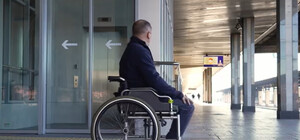 На киевском вокзале появились лифты для пассажиров - видео