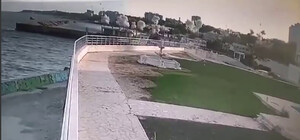 РФ специально ударила по Одессе ракетой с кассетным боезарядом: появилось видео момента попадания 