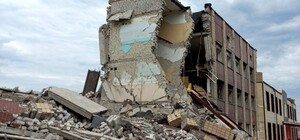 Учителя опубликовали фото разрушенной в результате российских обстрелов харьковской гимназии №35