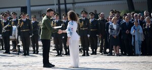 14-летняя спортсменка из Харькова получила паспорт от президента Зеленского