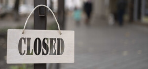 В Харькове закрылись две торговые сети