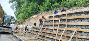 Підпірна стінка на в’їзді до Львова наполовину готова
