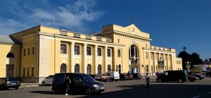 «Укрзалізниця» скасувала зупинку кількох пасажирських потягів в Стрию 